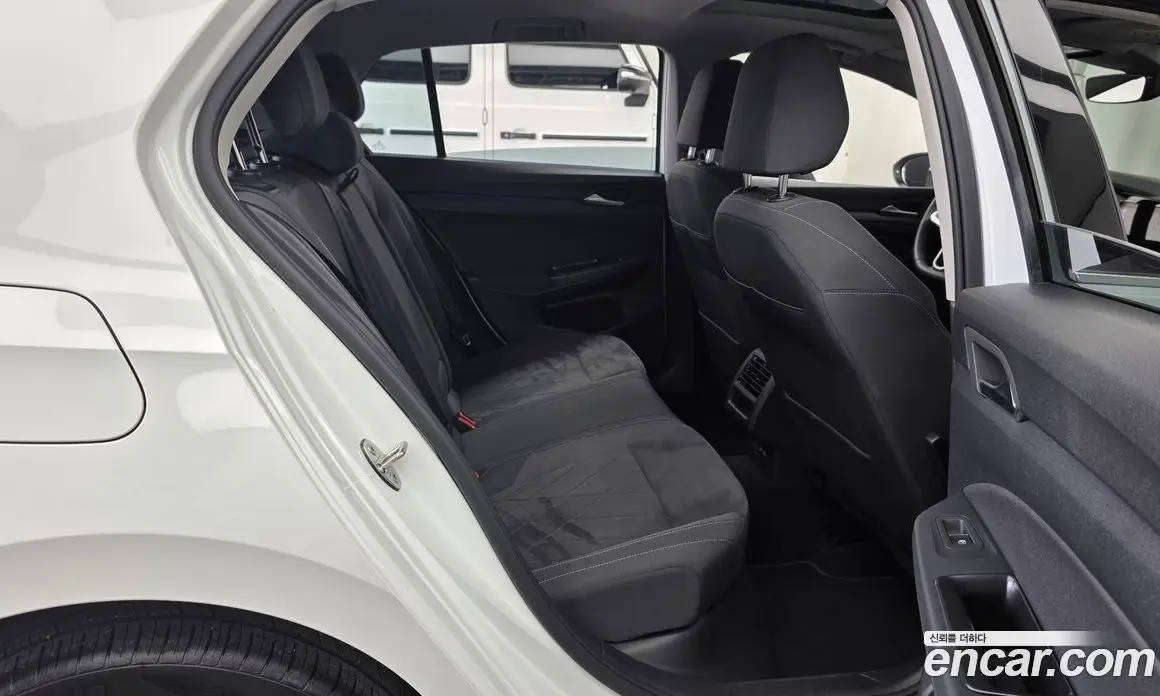 Volkswagen Golf 2022 2.0 автомат (гидро), фото 12