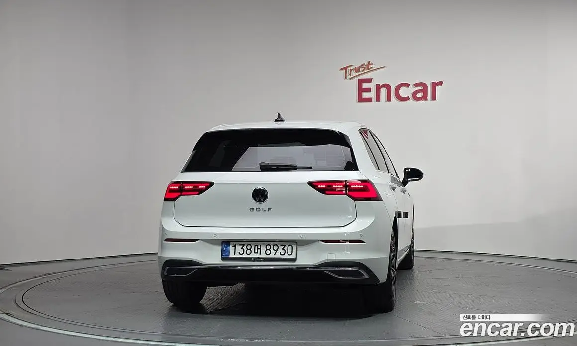 Volkswagen Golf 2022 2.0 автомат (гидро), фото 4