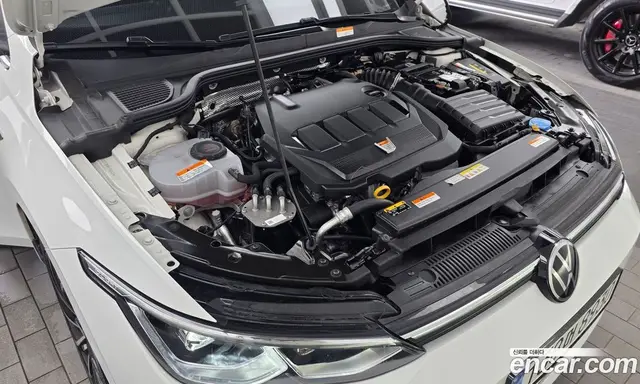 Volkswagen Golf 2022 2.0 автомат (гидро), миниатюра 6
