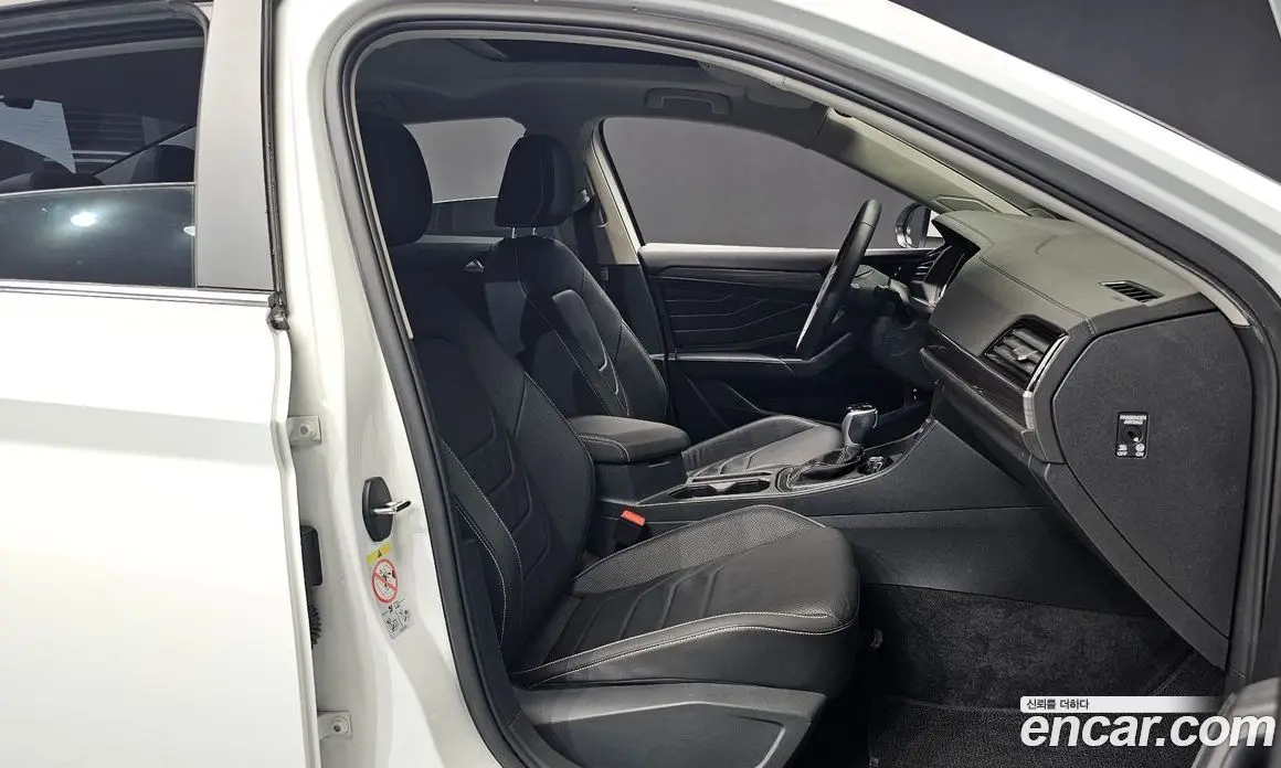 Volkswagen Jetta 2023 1.5 автомат (гидро), фото 16
