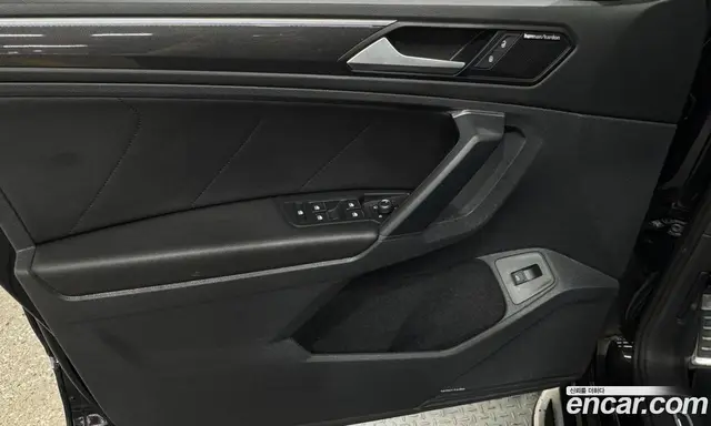 Volkswagen Tiguan 2020 2.0 автомат (гидро), миниатюра 10