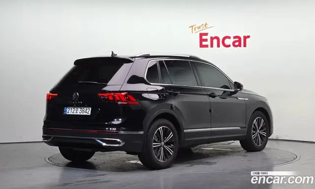 Volkswagen Tiguan 2022 2.0 автомат (гидро), миниатюра 2