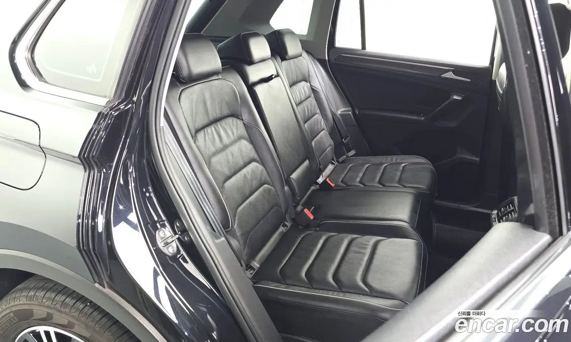 Volkswagen Tiguan 2022 2.0 автомат (гидро), фото 18