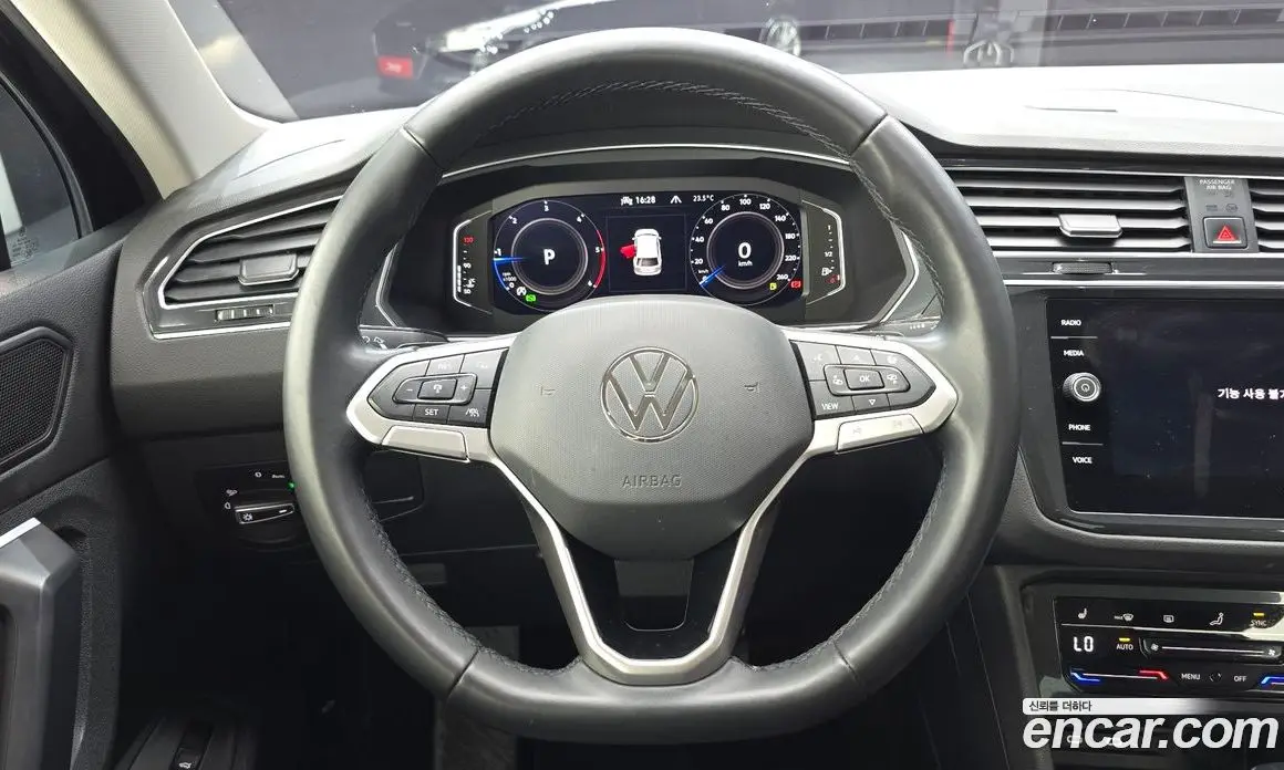 Volkswagen Tiguan 2022 2.0 автомат (гидро), фото 20