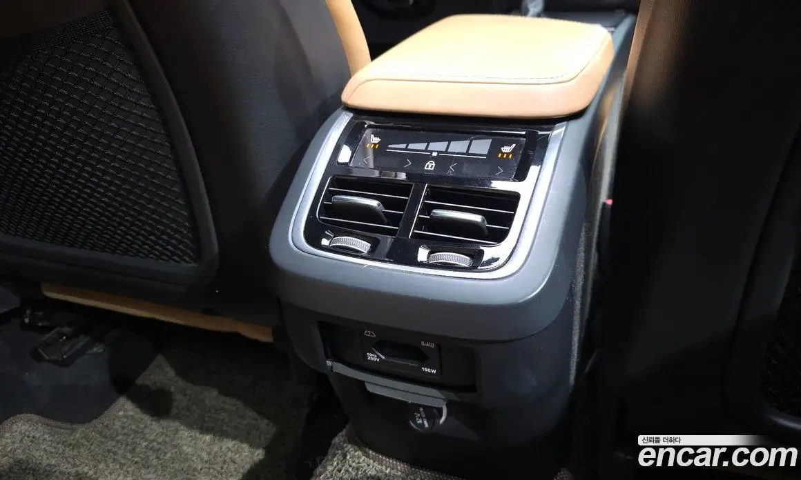Volvo XC60 2018 2.0 автомат (гидро), фото 24