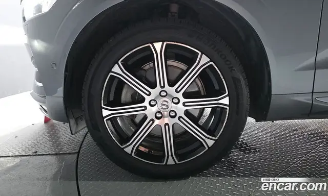 Volvo XC60 2018 2.0 автомат (гидро), миниатюра 4