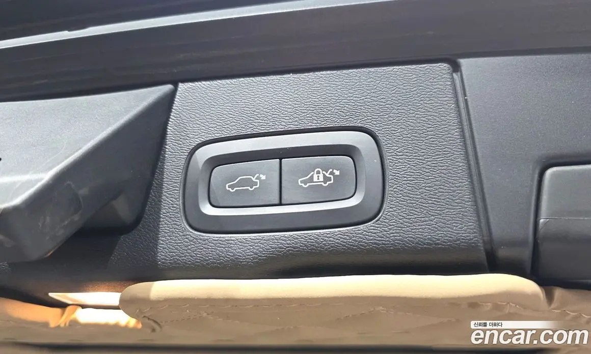 Volvo XC60 2018 2.0 автомат (гидро), фото 35