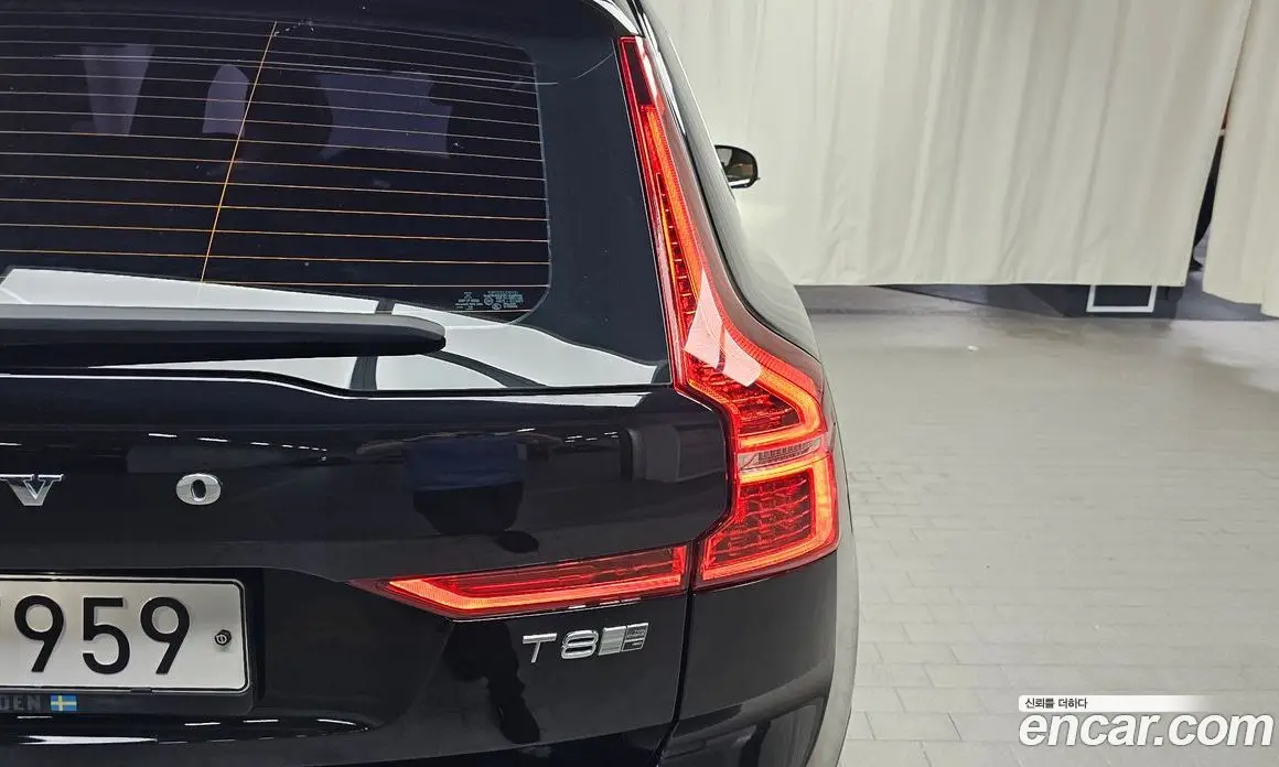 Volvo XC60 2019 2.0 автомат (гидро), фото 9
