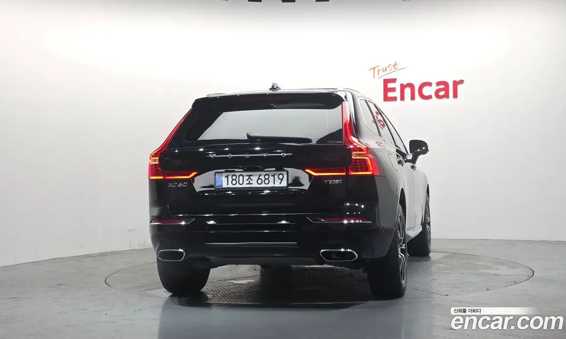 Volvo XC60 2020 2.0 автомат (гидро), фото 4