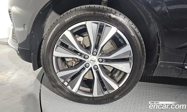 Volvo XC60 2021 2.0 автомат (гидро), миниатюра 5 Volvo XC60 2021 2.0 автомат (гидро), миниатюра 5