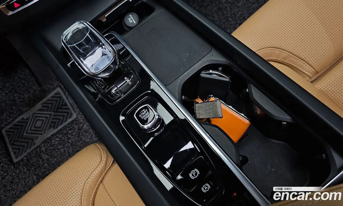Volvo XC60 2021 2.0 автомат (гидро), фото 11