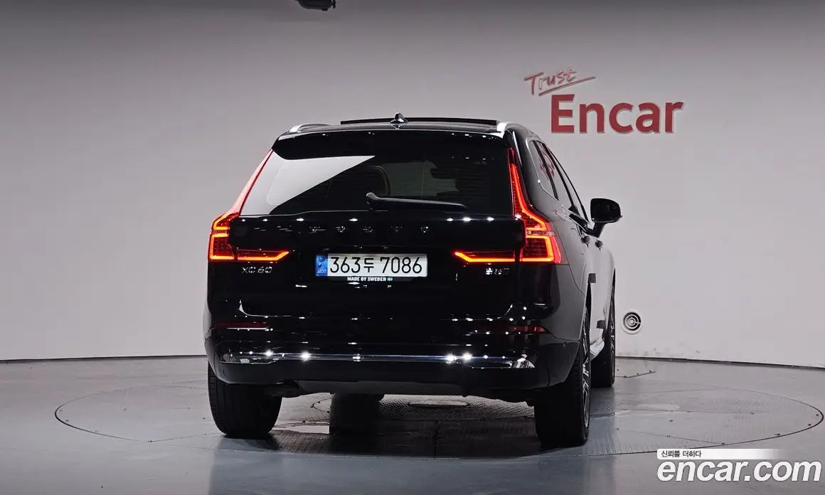 Volvo XC60 2021 2.0 автомат (гидро), фото 3