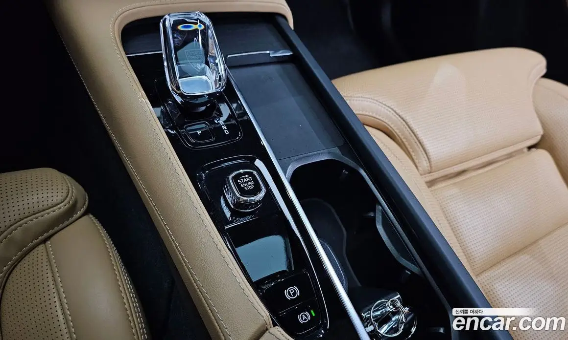 Volvo XC90 2023 2.0 автомат (гидро), фото 11