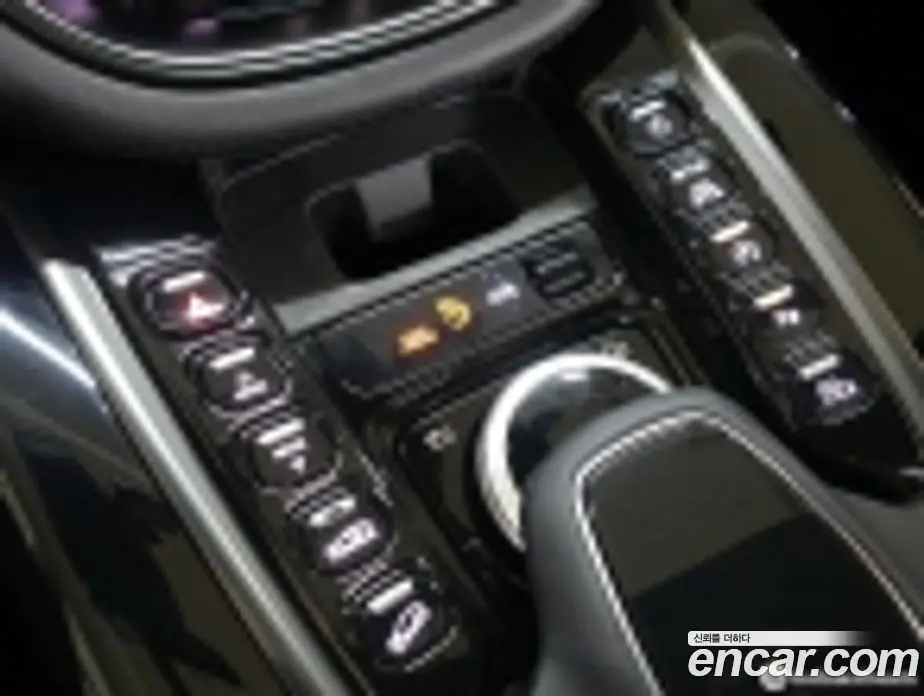 Aston Martin DBX 2020 4.0 автомат (гидро), фото 12