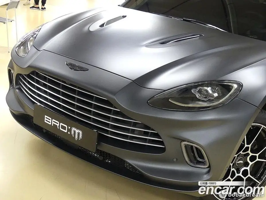Aston Martin DBX 2020 4.0 автомат (гидро), фото 8