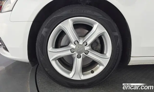 Audi A4 2014 2.0 автомат (гидро), миниатюра 5