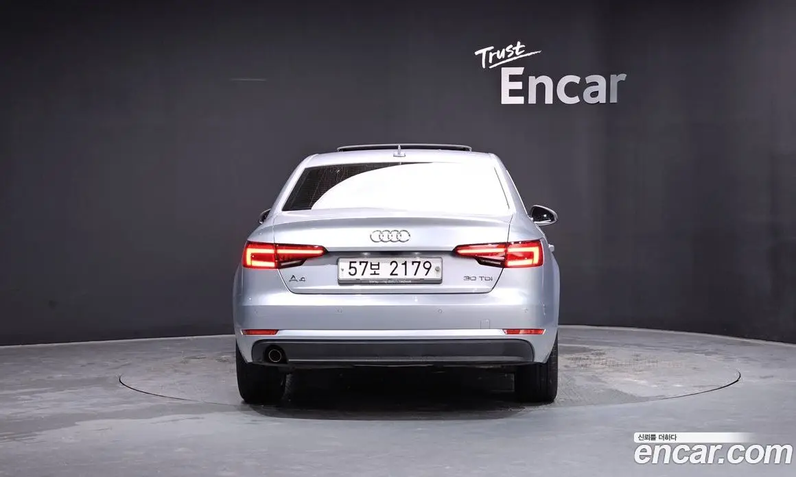 Audi A4 2018 2.0 автомат (гидро), фото 4