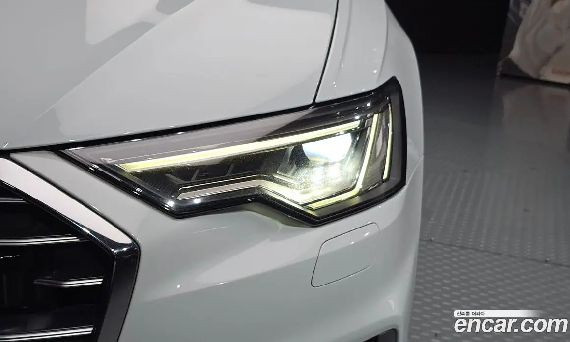 Audi A6 2020 2.0 автомат (гидро), фото 8