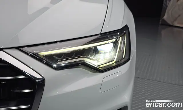 Audi A6 2020 2.0 автомат (гидро), миниатюра 8