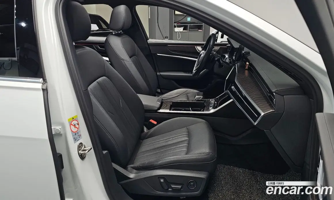 Audi A6 2021 2.0 автомат (гидро), фото 16