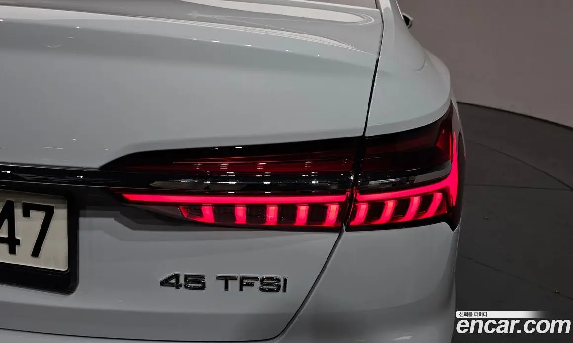 Audi A6 2021 2.0 автомат (гидро), фото 9