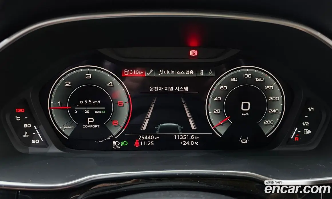 Audi Q3 2022 2.0 автомат (гидро), фото 11
