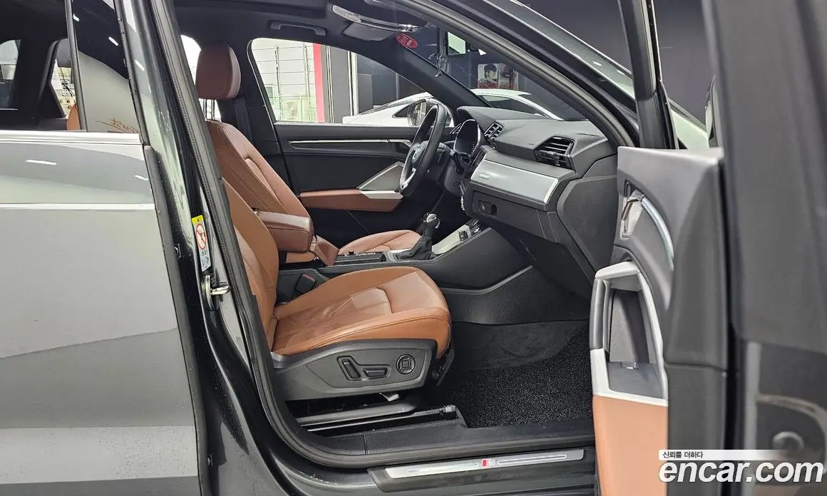 Audi Q3 2022 2.0 автомат (гидро), фото 16