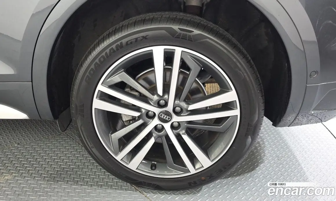 Audi Q5 2023 2.0 автомат (гидро), фото 6
