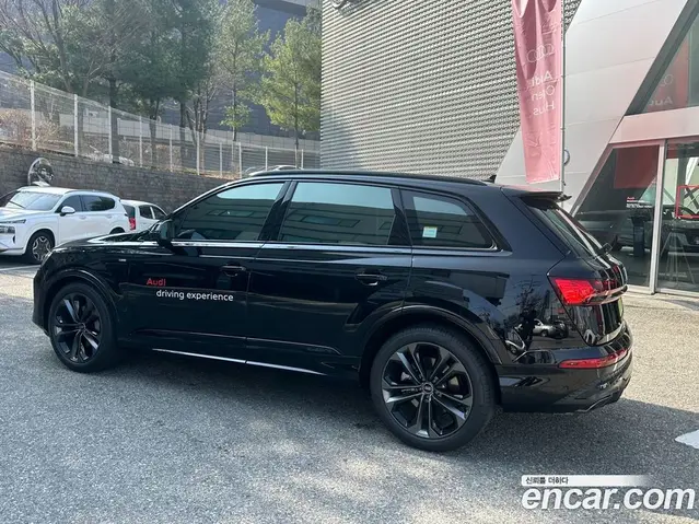 Audi Q7 2026 3.0 автомат (гидро), миниатюра 2