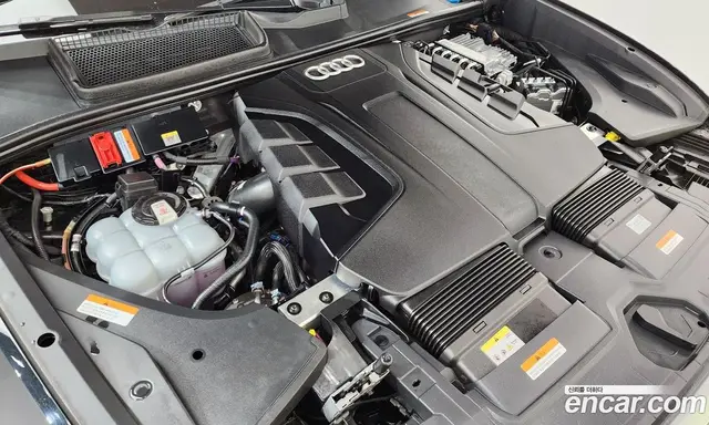 Audi Q8 2023 3.0 автомат (гидро), миниатюра 6