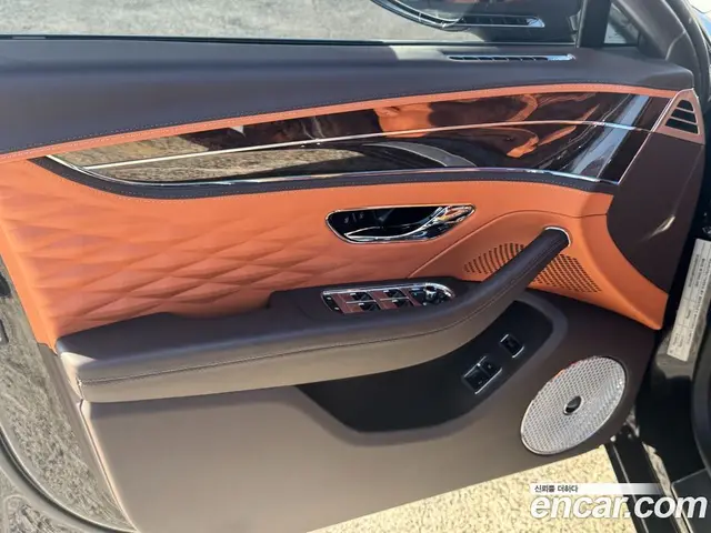 Bentley Flying Spur 2021 4.0 автомат (гидро), миниатюра 11