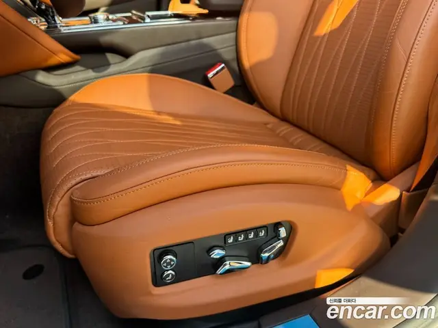 Bentley Flying Spur 2021 4.0 автомат (гидро), миниатюра 10