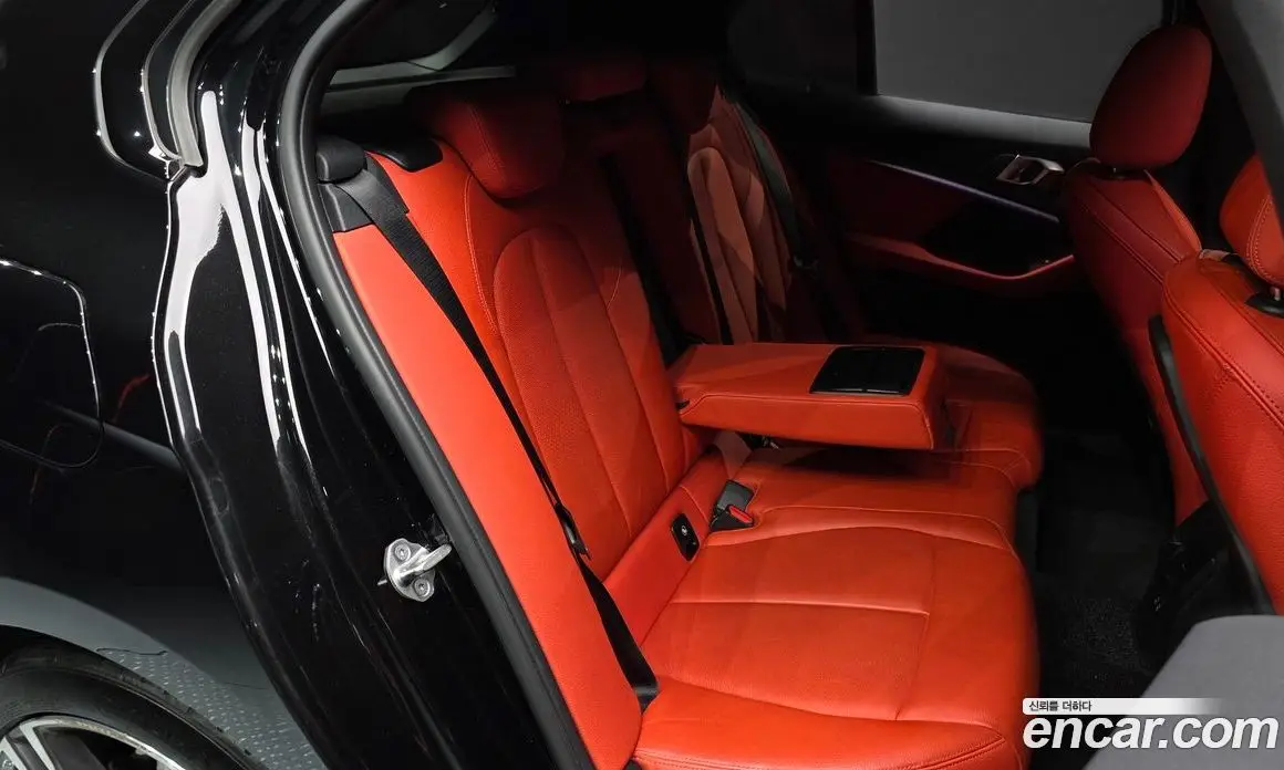 BMW 1 серия 2021 2.0 автомат (гидро), фото 11