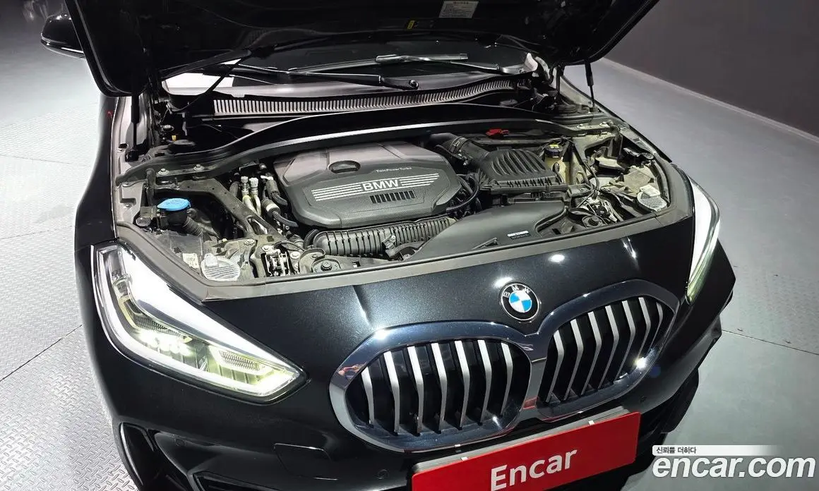 BMW 1 серия 2021 2.0 автомат (гидро), фото 6