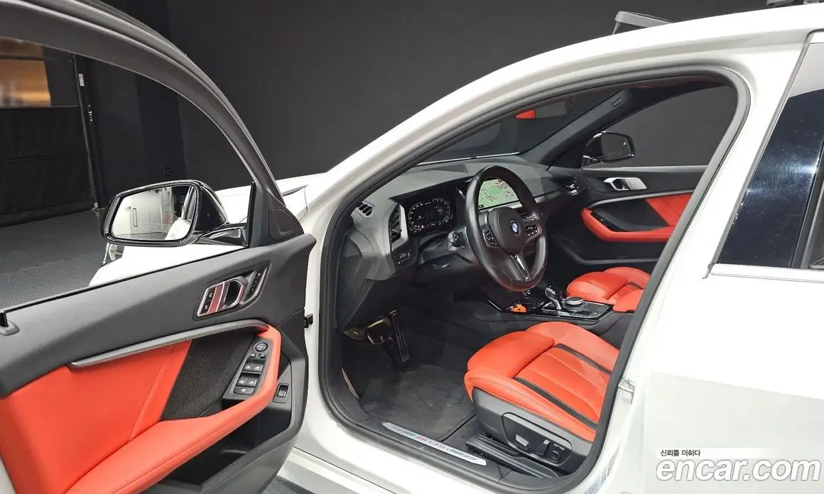 BMW 1 серия 2023 2.0 автомат (гидро), фото 13