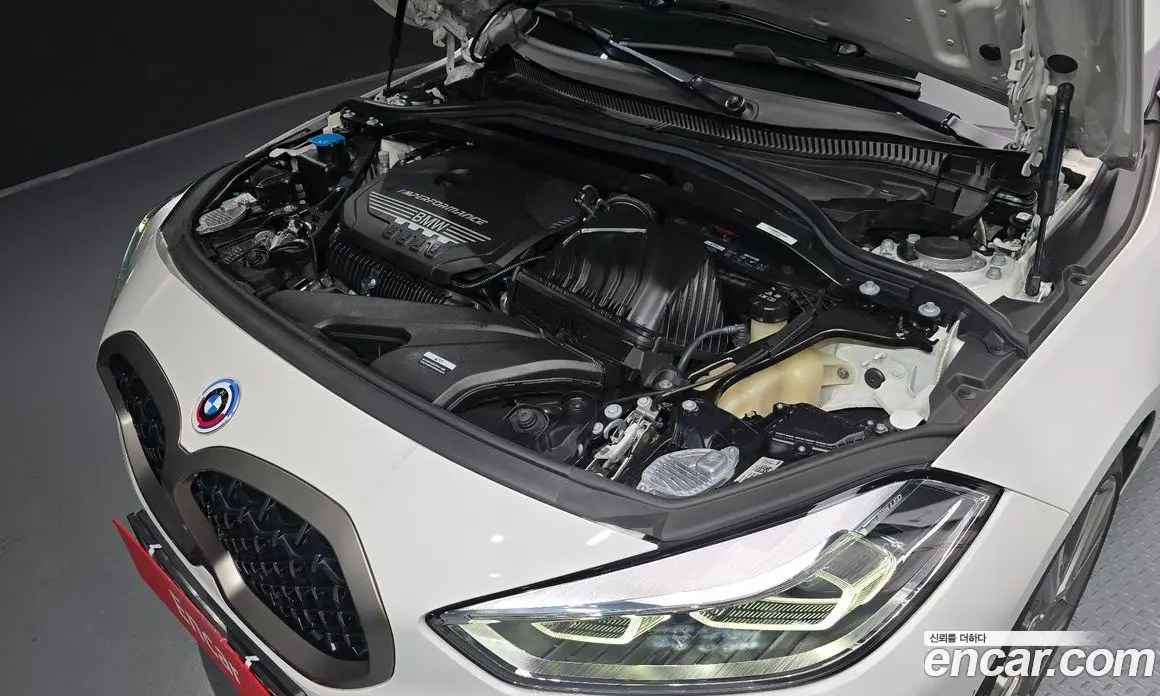 BMW 1 серия 2023 2.0 автомат (гидро), фото 6