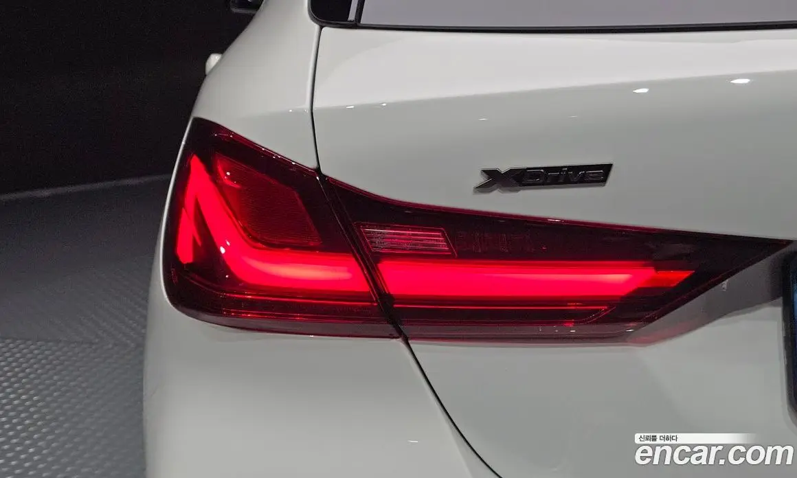 BMW 1 серия 2023 2.0 автомат (гидро), фото 9