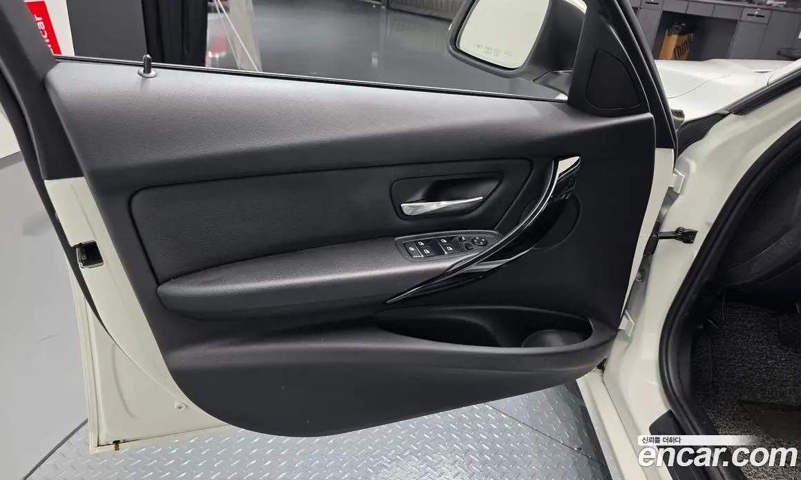 BMW 3 серия 2017 2.0 автомат (гидро), фото 13