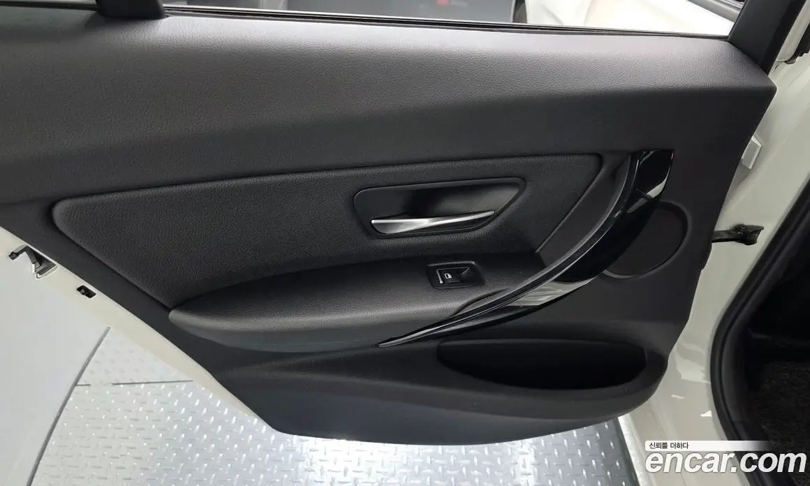 BMW 3 серия 2017 2.0 автомат (гидро), фото 14