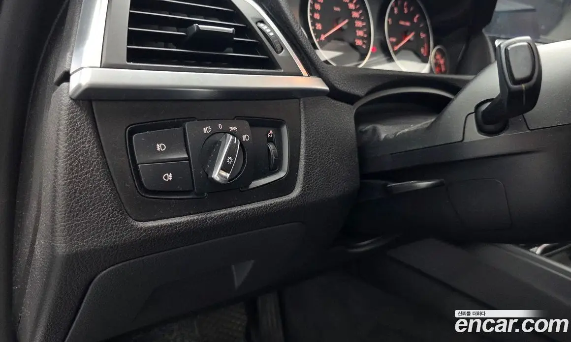 BMW 3 серия 2017 2.0 автомат (гидро), фото 25