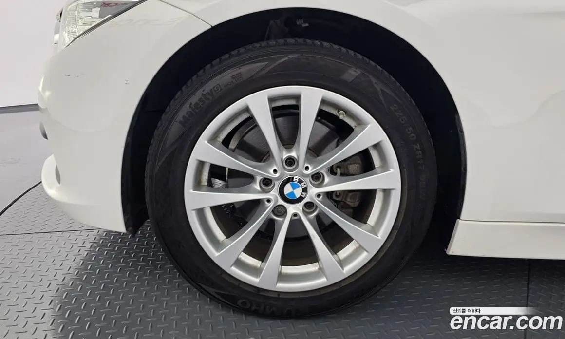 BMW 3 серия 2017 2.0 автомат (гидро), фото 4