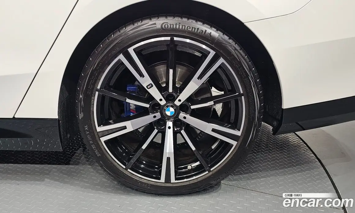 BMW 5 серия 2024 2.0 автомат (гидро), фото 7