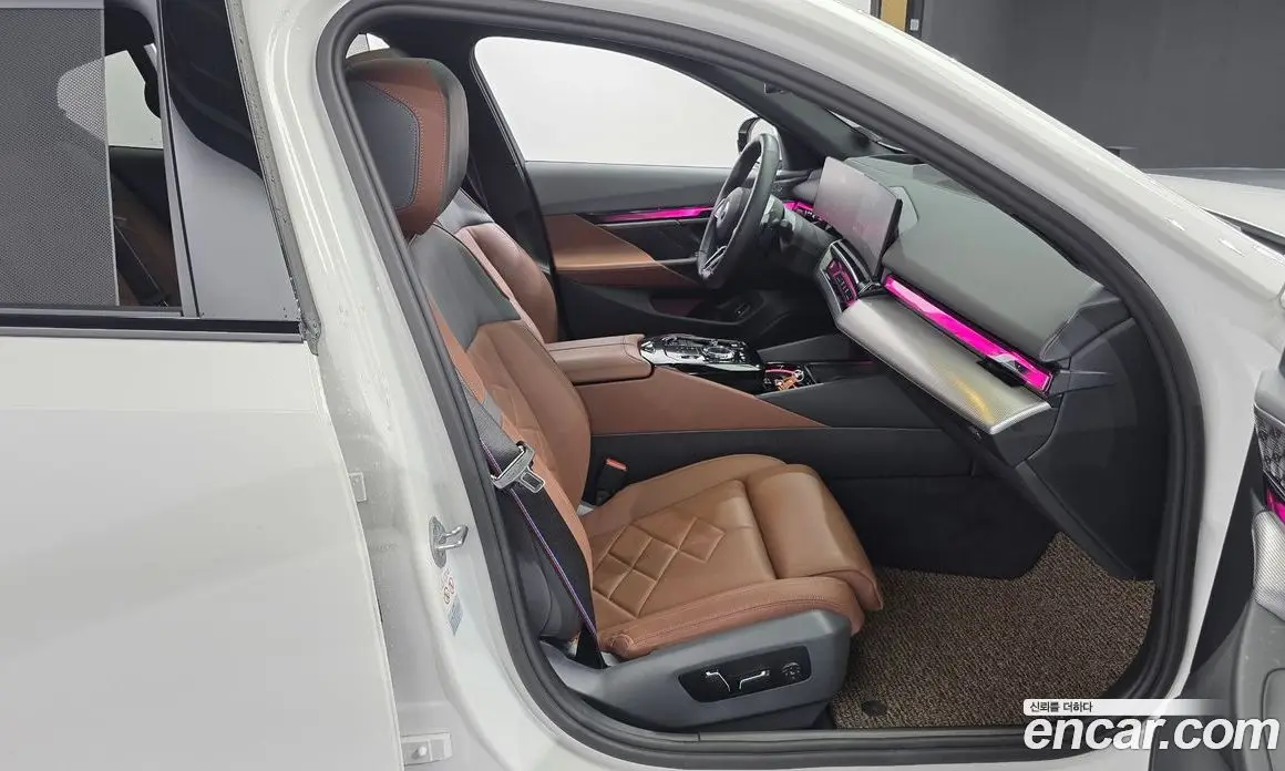 BMW 5 серия 2024 2.0 автомат (гидро), фото 12