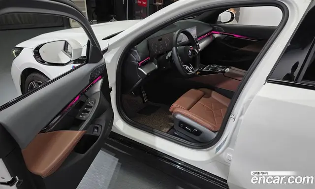BMW 5 серия 2024 2.0 автомат (гидро), миниатюра 10