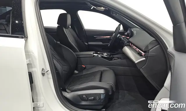 BMW 5 серия 2025 2.0 автомат (гидро), миниатюра 12