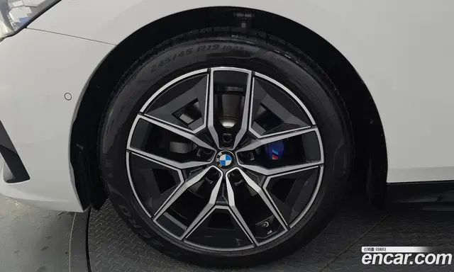 BMW 5 серия 2025 2.0 автомат (гидро), миниатюра 4