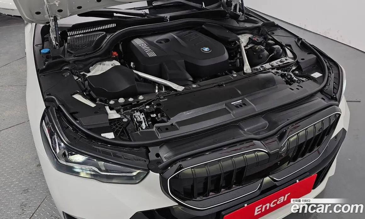BMW 5 серия 2025 2.0 автомат (гидро), фото 5