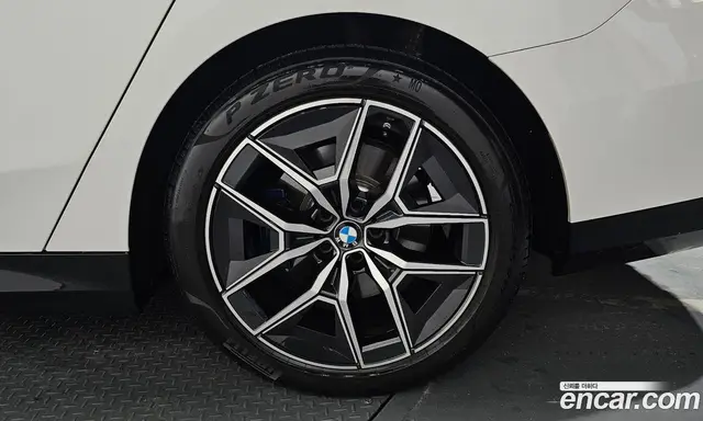 BMW 5 серия 2025 2.0 автомат (гидро), миниатюра 6