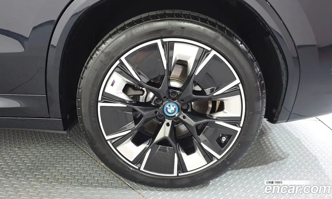 BMW iX3 2025 0.2 автомат (гидро), фото 7