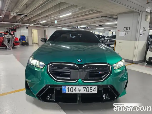 BMW M5, 2026, 4 420 км